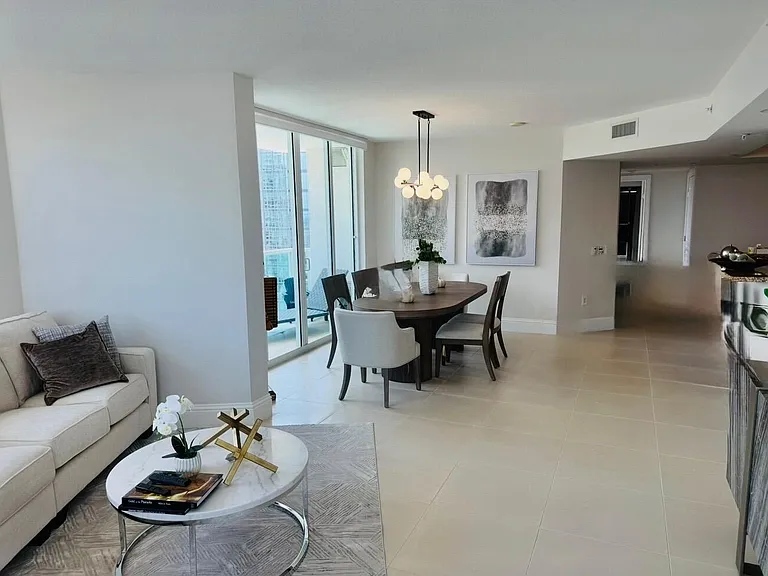 350 SE 2nd St #2630 — Photo 2