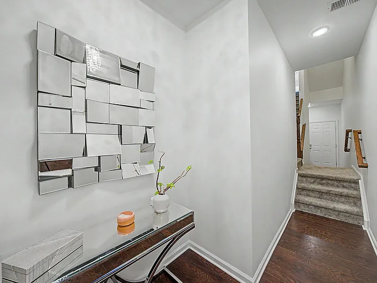 161 Wesmont Dr — Photo 3