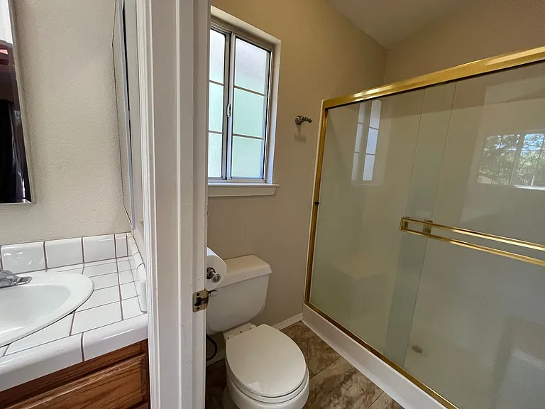 1905 Kinvarra Way — Photo 20