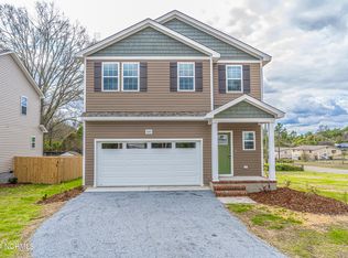 1060 W New York Ave, Southern Pines, NC 28387