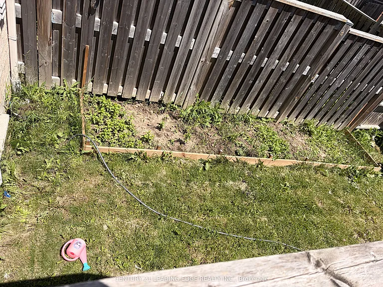 33 Glenvista Dr — Photo 11