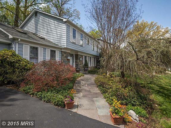 2nd image of 10816 Larkmeade Ln