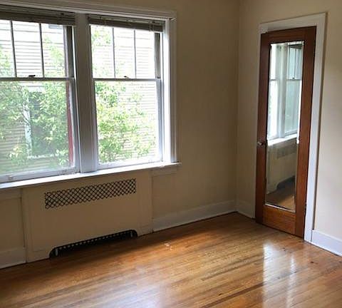 3rd image of 421 Daly Ave APT 11