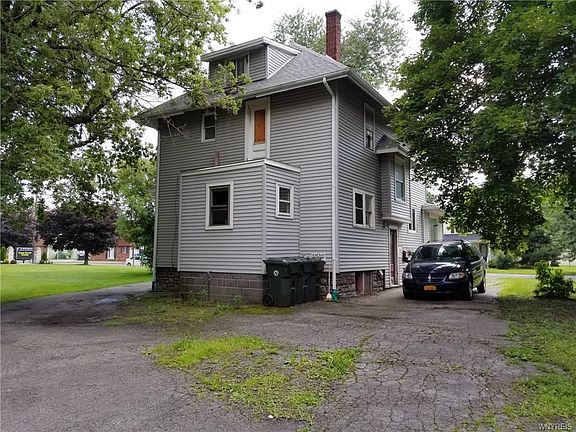 5th image of 1151 Oliver St