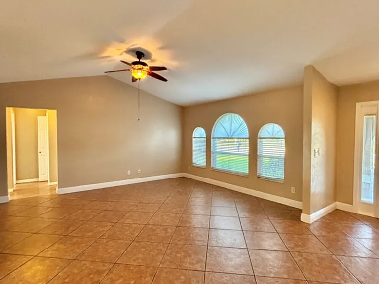 4343 SW Sands Blvd — Photo 48