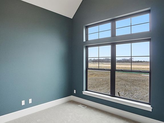 4th image of 502 Cathedral Ct