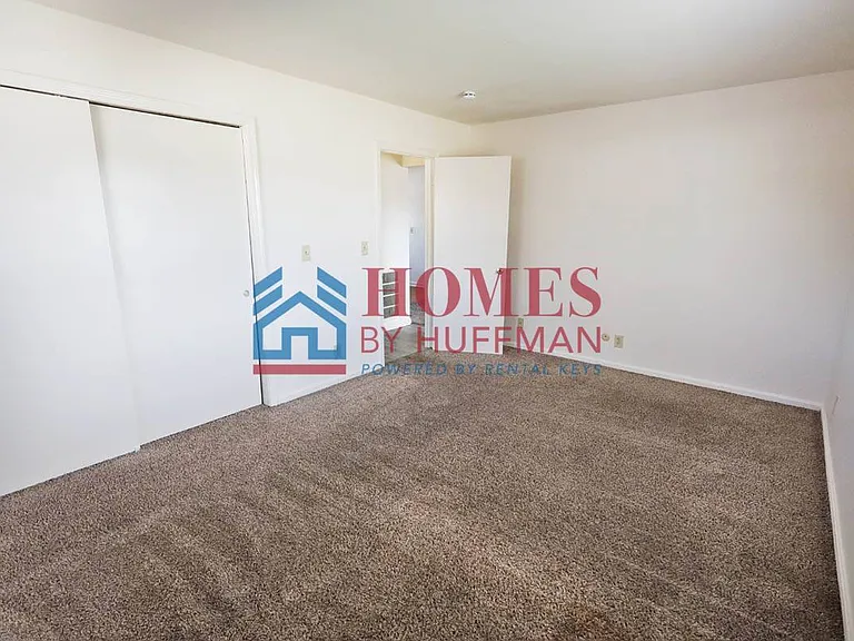 2807 Ravenswood Dr — Photo 9