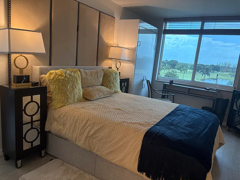 8900 Washington Blvd #Penthouse 12 — Photo 13