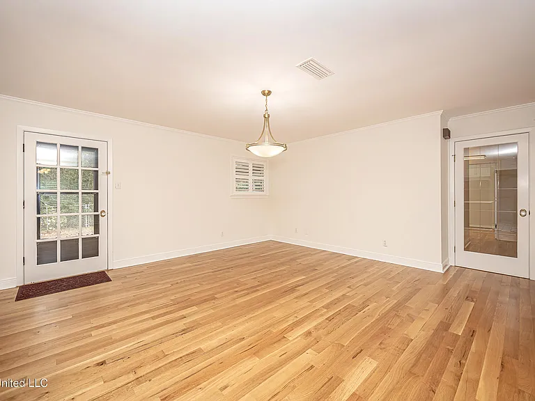 1107 Le Badine Ct — Photo 11