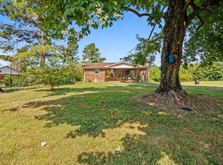 316 N Main St, Erin, TN 37061