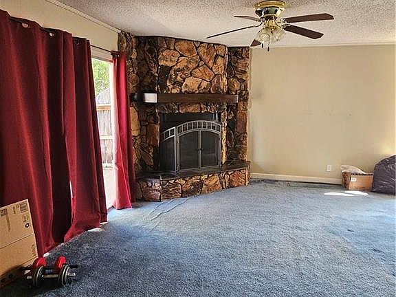 2nd image of 440 W Butterfly Cir
