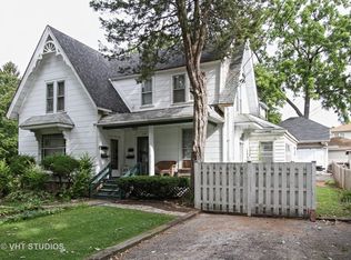 157 Slocum Lake Rd, Wauconda, IL 60084