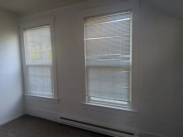 818 NE 42nd St #1 — Photo 7