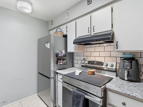 4th image of 9017 W ELM Street #6