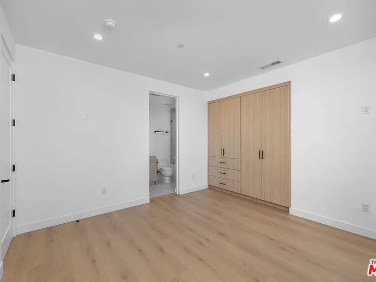 1330 Mohawk St — Photo 15