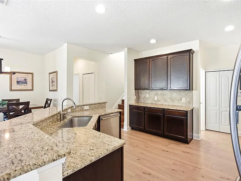 2734 Silvermoss Dr — Photo 17