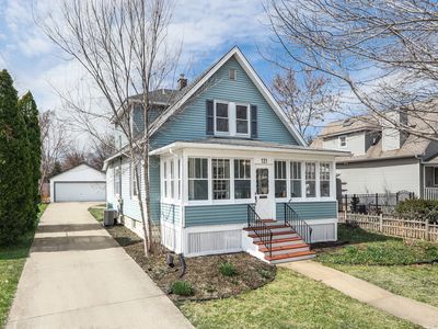 121 N Mill St, Naperville, IL, 60540