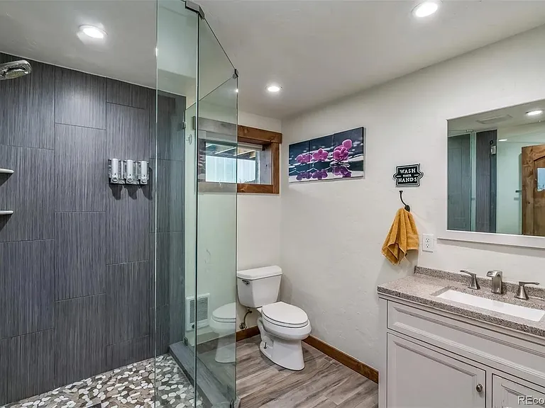 96 Climax Dr — Photo 3