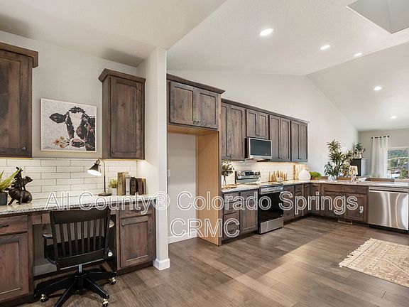 3rd image of 504 Brecken Ct
