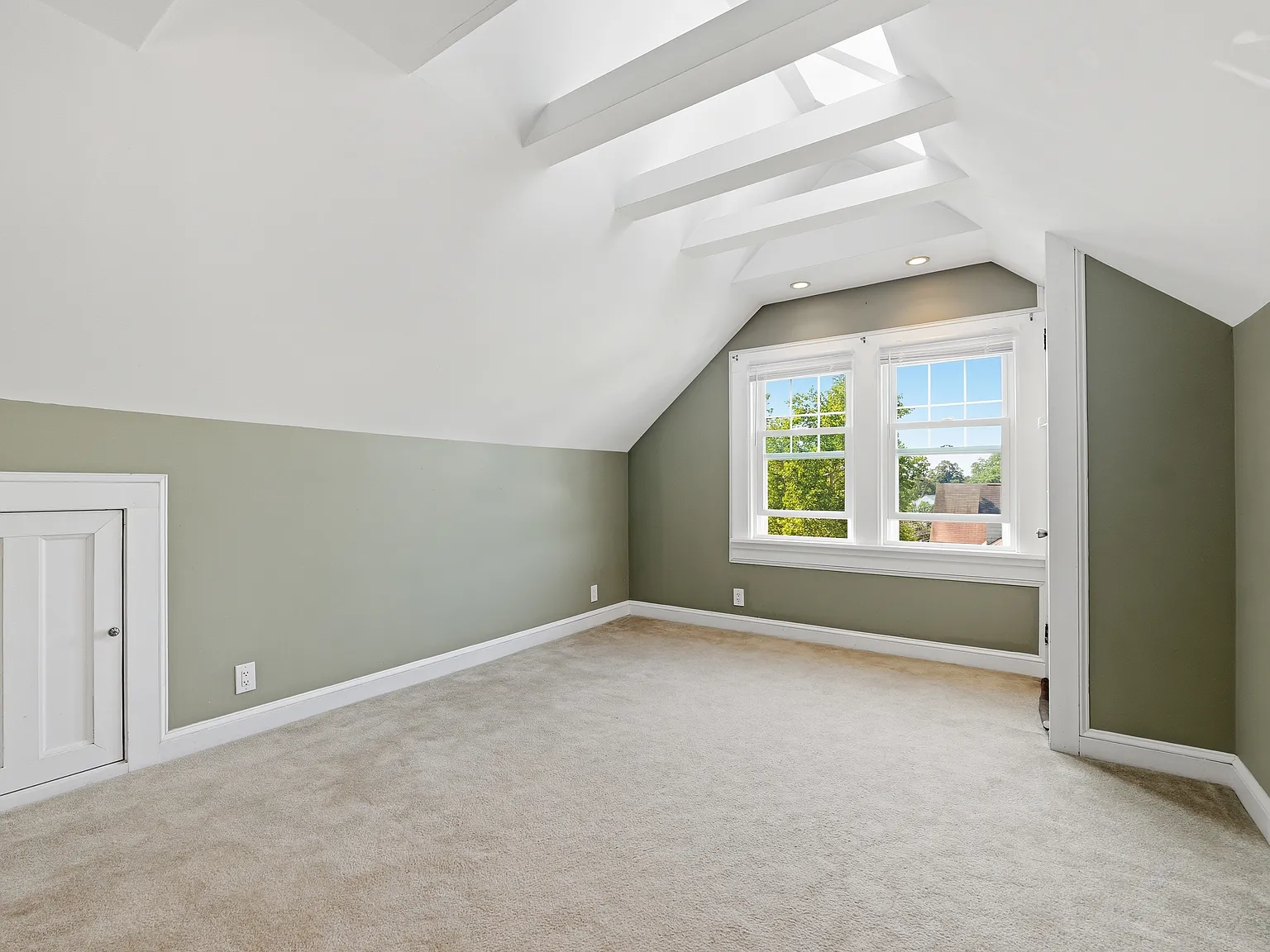 2 bed, 800 sqft, $2,200 — Photo 4