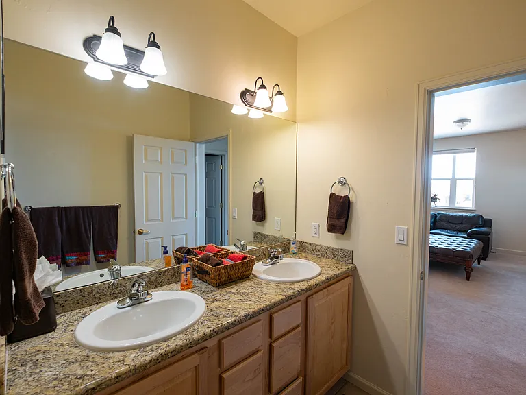 178 Lake View Cir W — Photo 36