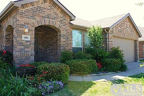1st image of 1013 Castroville Dr