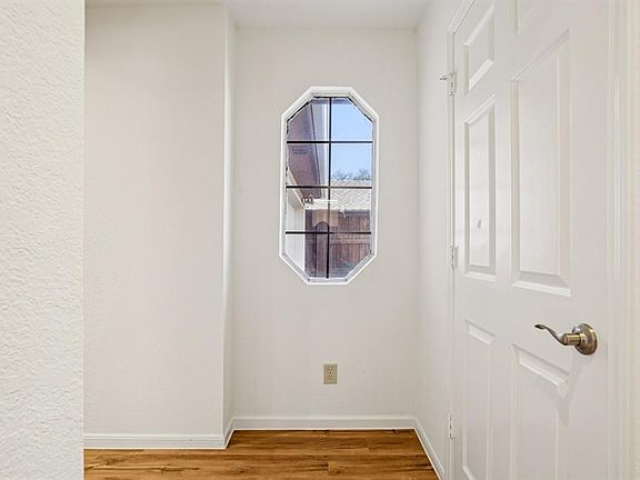 4th image of 401 Dakota Trl #401