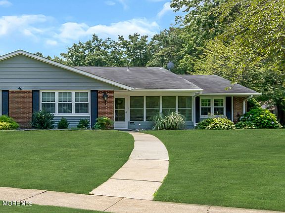 3rd image of 520B Portsmouth Drive