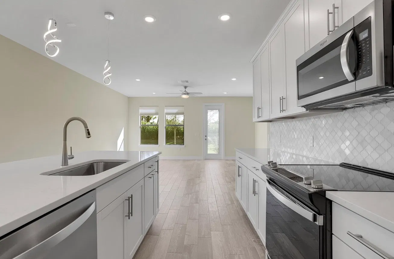 3 bed, 2.5 bath, 1826 sqft, $3,400 — Photo 4