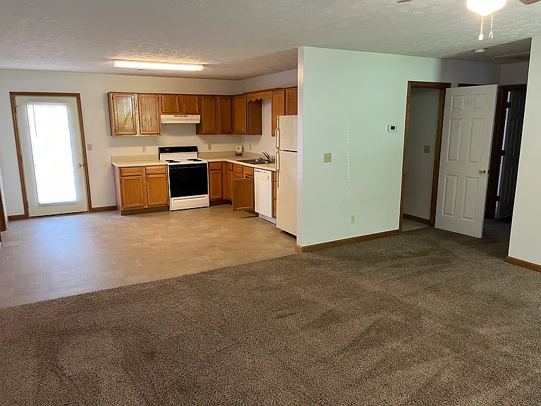 Faith Court Townhomes — Photo 4