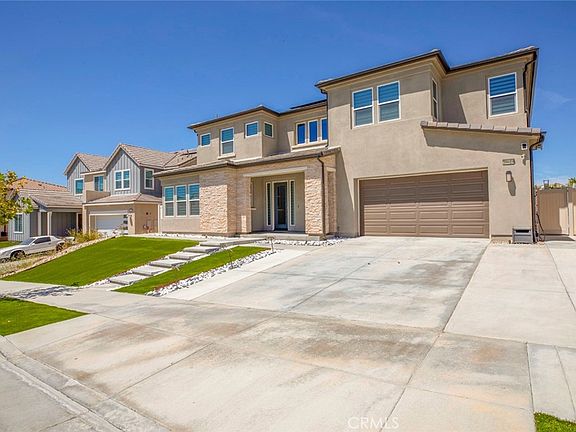 2nd image of 28619 Bloom Ln