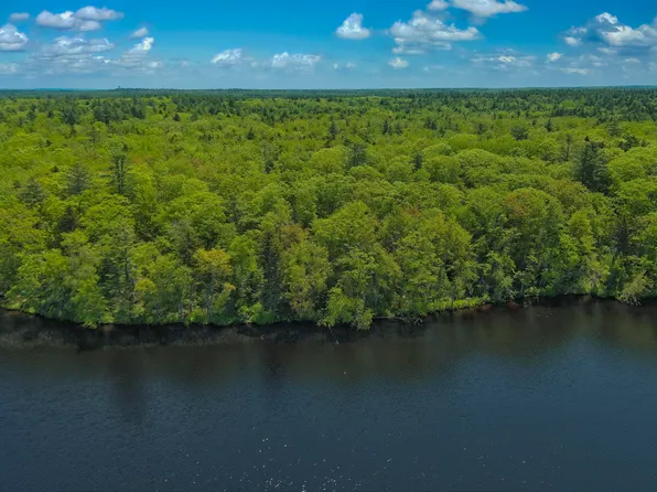 470 Hendrickson Lane, Waldoboro, ME 04572