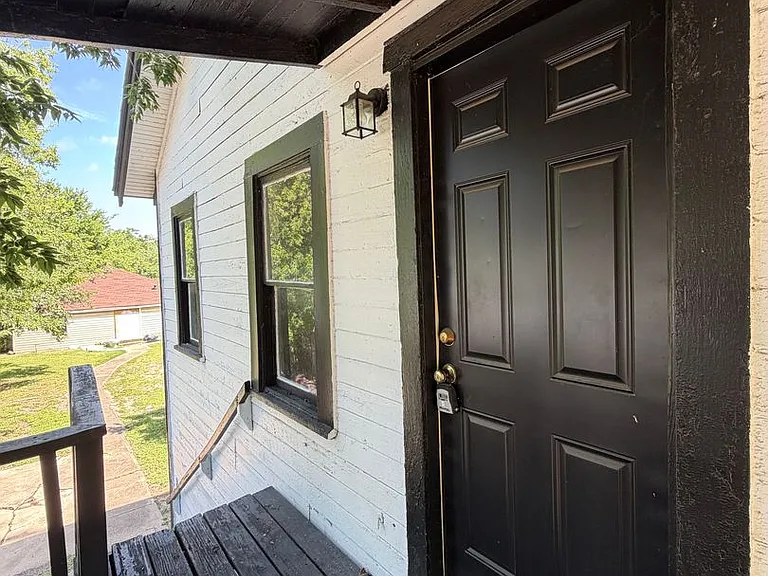 2604 Lasker Ave #B — Photo 2