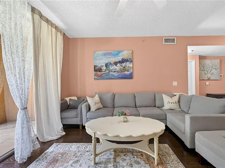 1105 Reserve Ct #206 — Photo 9