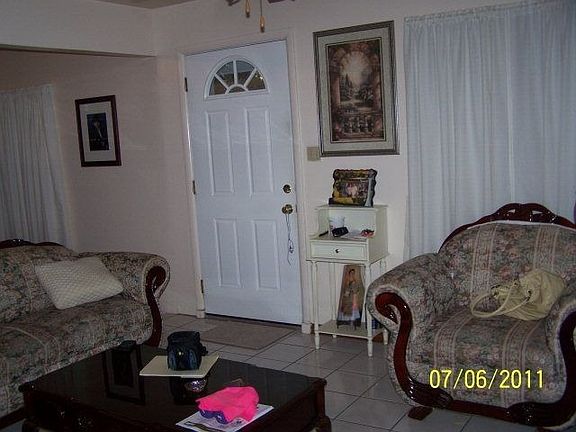 4th image of 2322 E Van Buren Ave