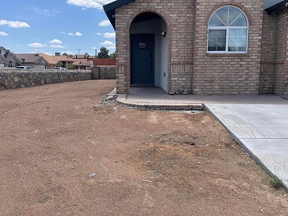 3rd image of 472 Valle Suave Dr