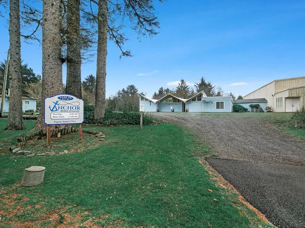 2100 NE 21st St, Lincoln City, OR 97367