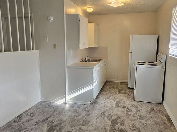 5th image of 601 Sunset Ln #B