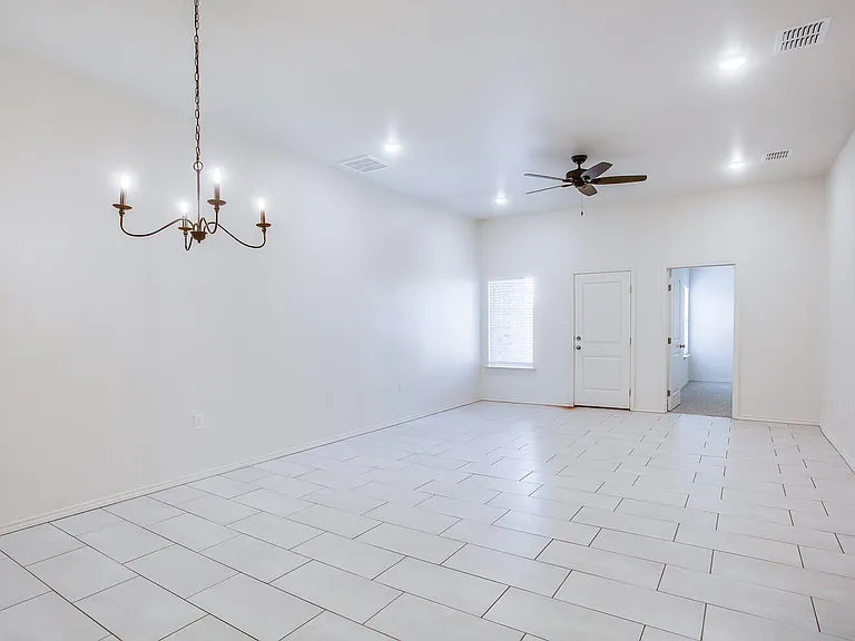 1716 Corpus Ave — Photo 12