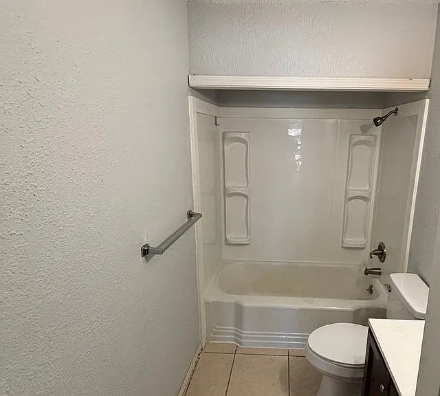 1111 N Kansas Expy — Photo 13
