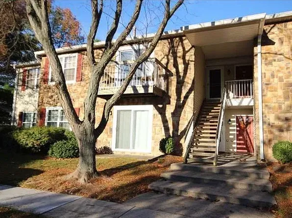 12 Quince Ct, Lawrence Township, NJ 08648