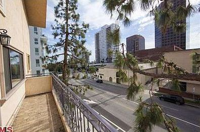 2nd image of 1154 S Barrington Ave APT 316
