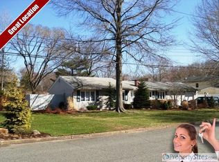 533 Roosevelt St, Northvale, NJ 07647