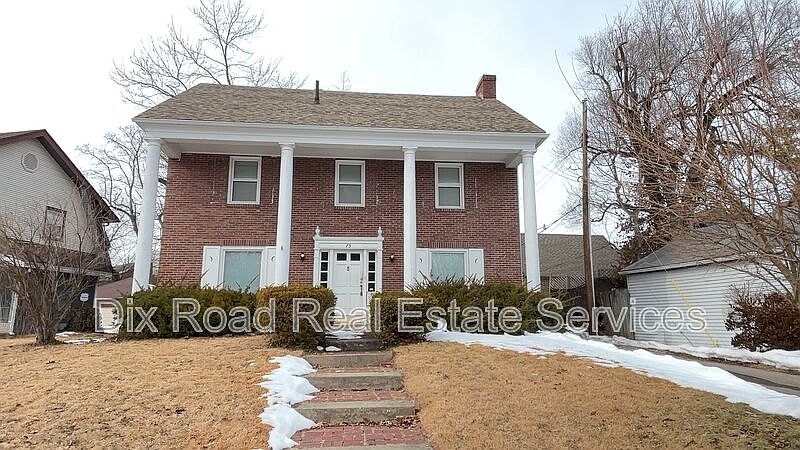 1st image of 15 Vassar Dr