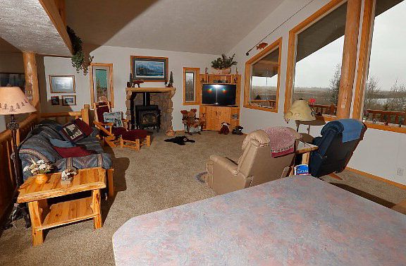 5th image of 3889 Lake Breeze Dr