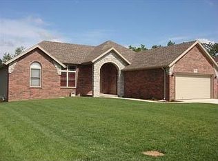 5784 S Meadowbrook Ave, Springfield, MO 65810