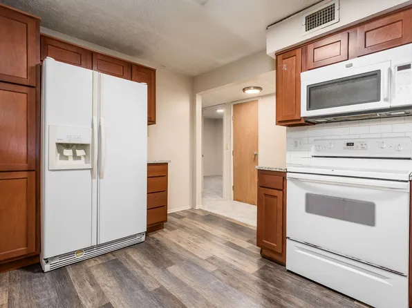 100 Chittenden Ave APT C1, Columbus, OH 43201