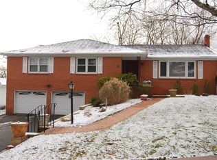 18 Lakeview Dr, West Orange, NJ 07052