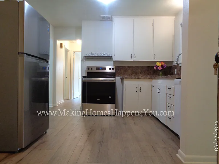 1945 23rd St NE — Photo 15