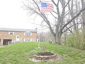 3rd image of 519 Moorefield Rd